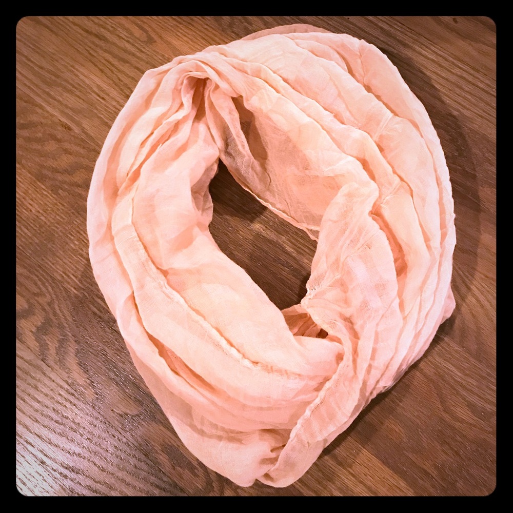 Lightweight scarf